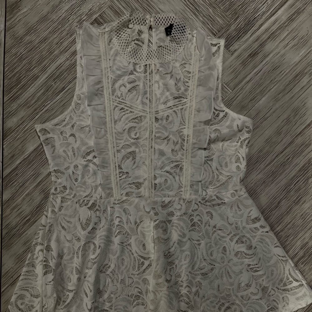Suzanne Betro Ivory Lace Sleeveless Tunic